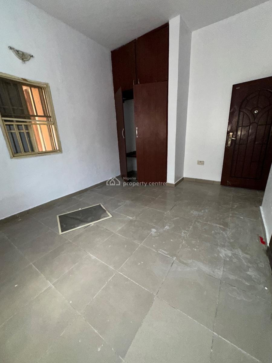 Specious 3bedroom Flat, Osapa, Lekki, Lagos, Flat / Apartment for Rent