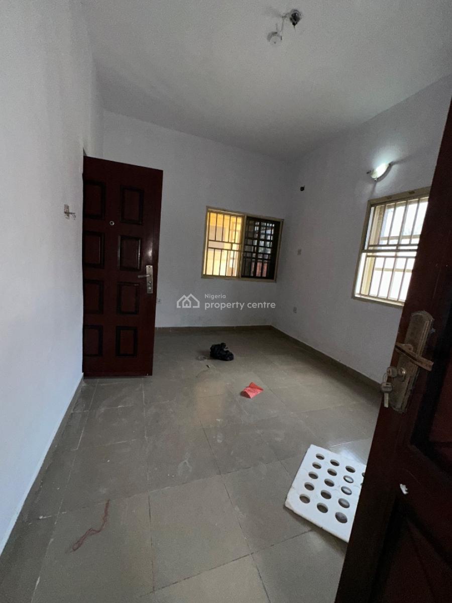 Specious 3bedroom Flat, Osapa, Lekki, Lagos, Flat / Apartment for Rent