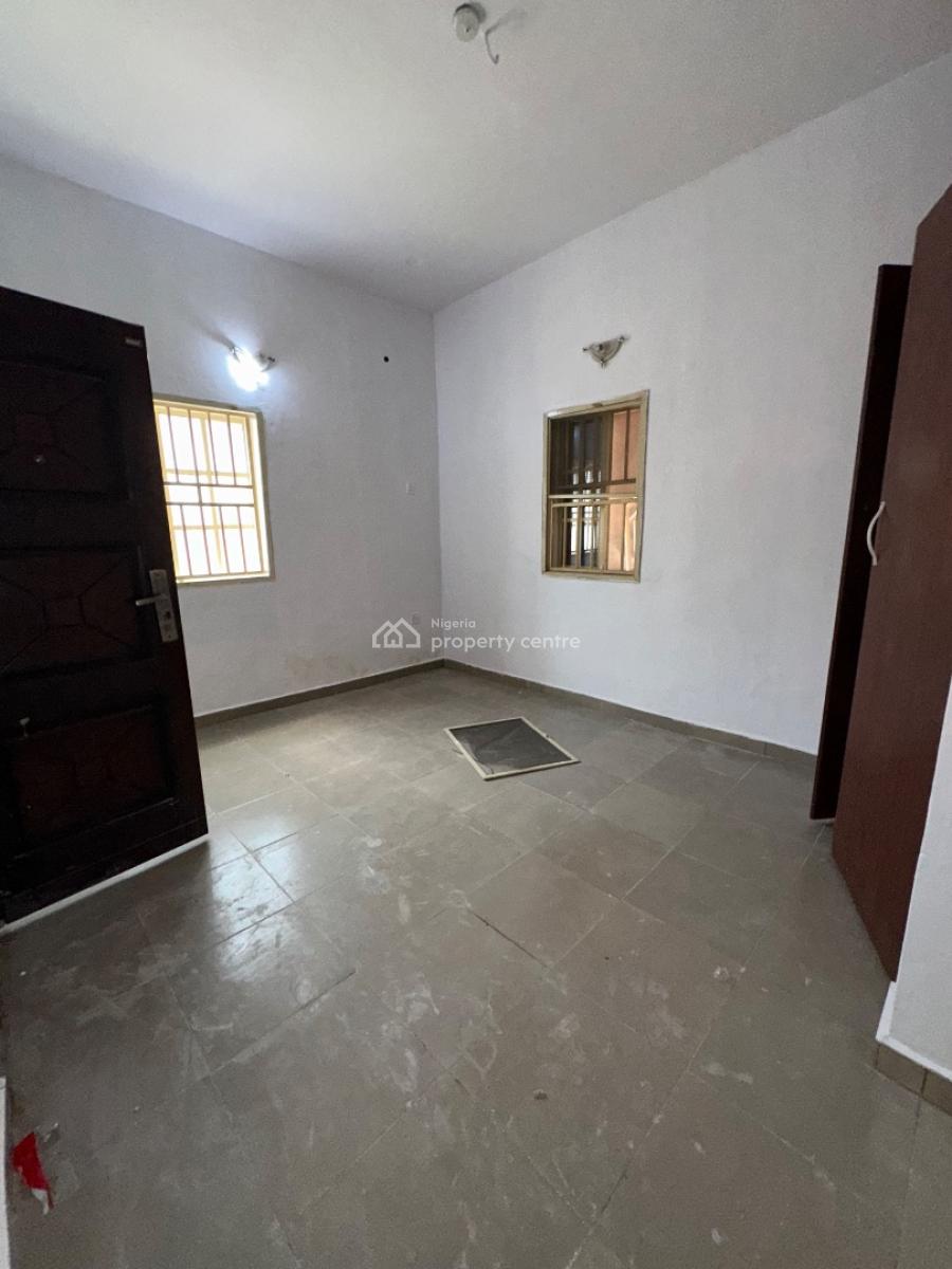 Specious 3bedroom Flat, Osapa, Lekki, Lagos, Flat / Apartment for Rent