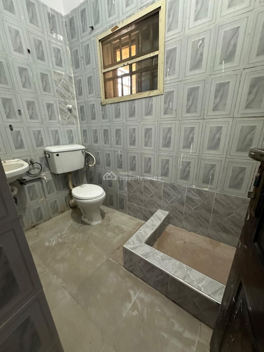 Specious 3bedroom Flat, Osapa, Lekki, Lagos, Flat / Apartment for Rent