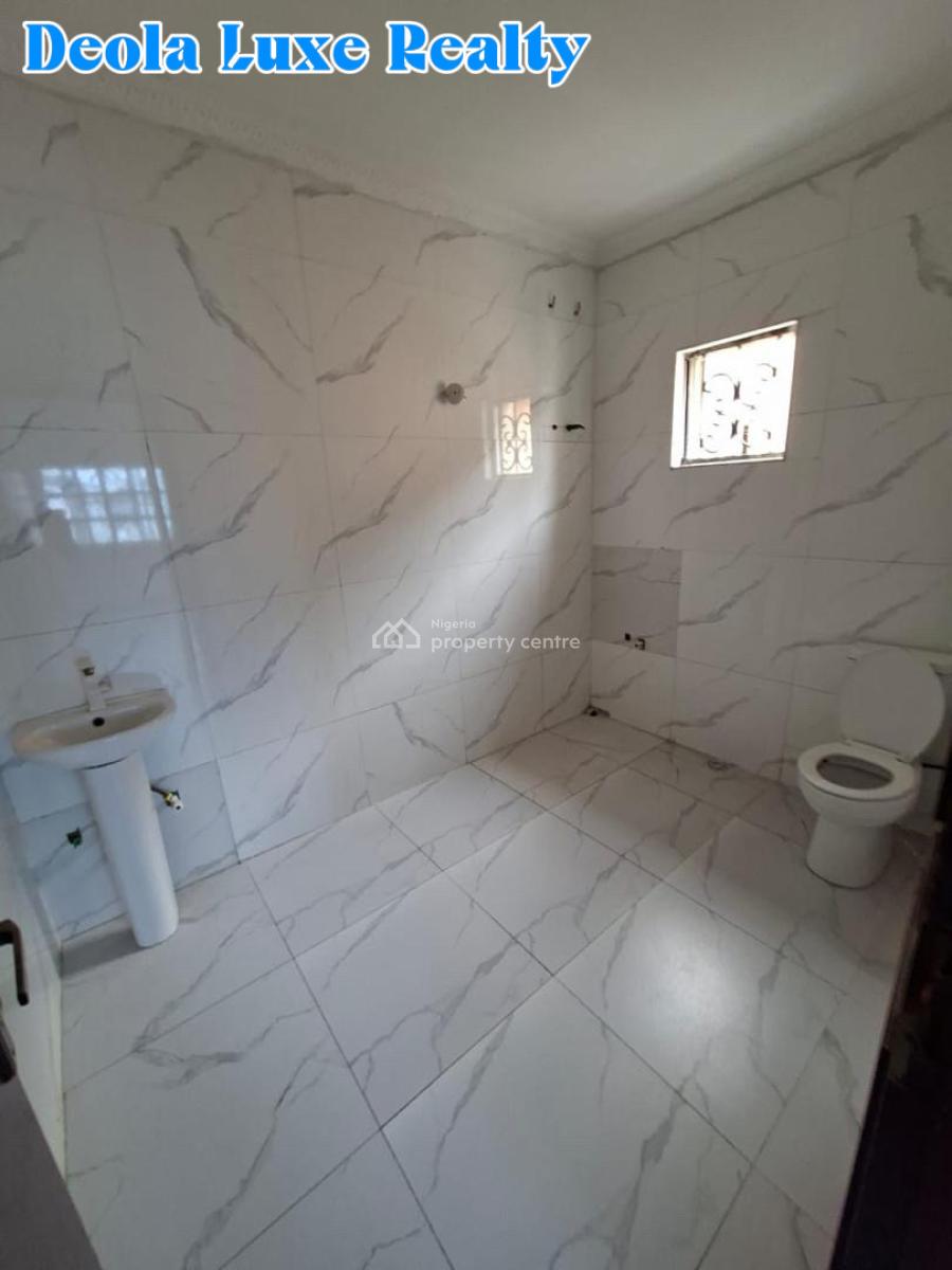 a Commercial 6 Bedrooms Detached House, Oniru, Victoria Island (vi), Lagos, Semi-detached Duplex for Rent
