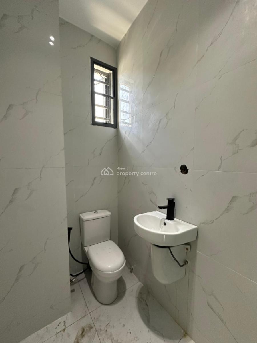 Very Spacious 2 Bedroom Apartment Perfect for Investment, Ikate, Ikate Elegushi, Lekki, Lagos, Flat / Apartment for Sale