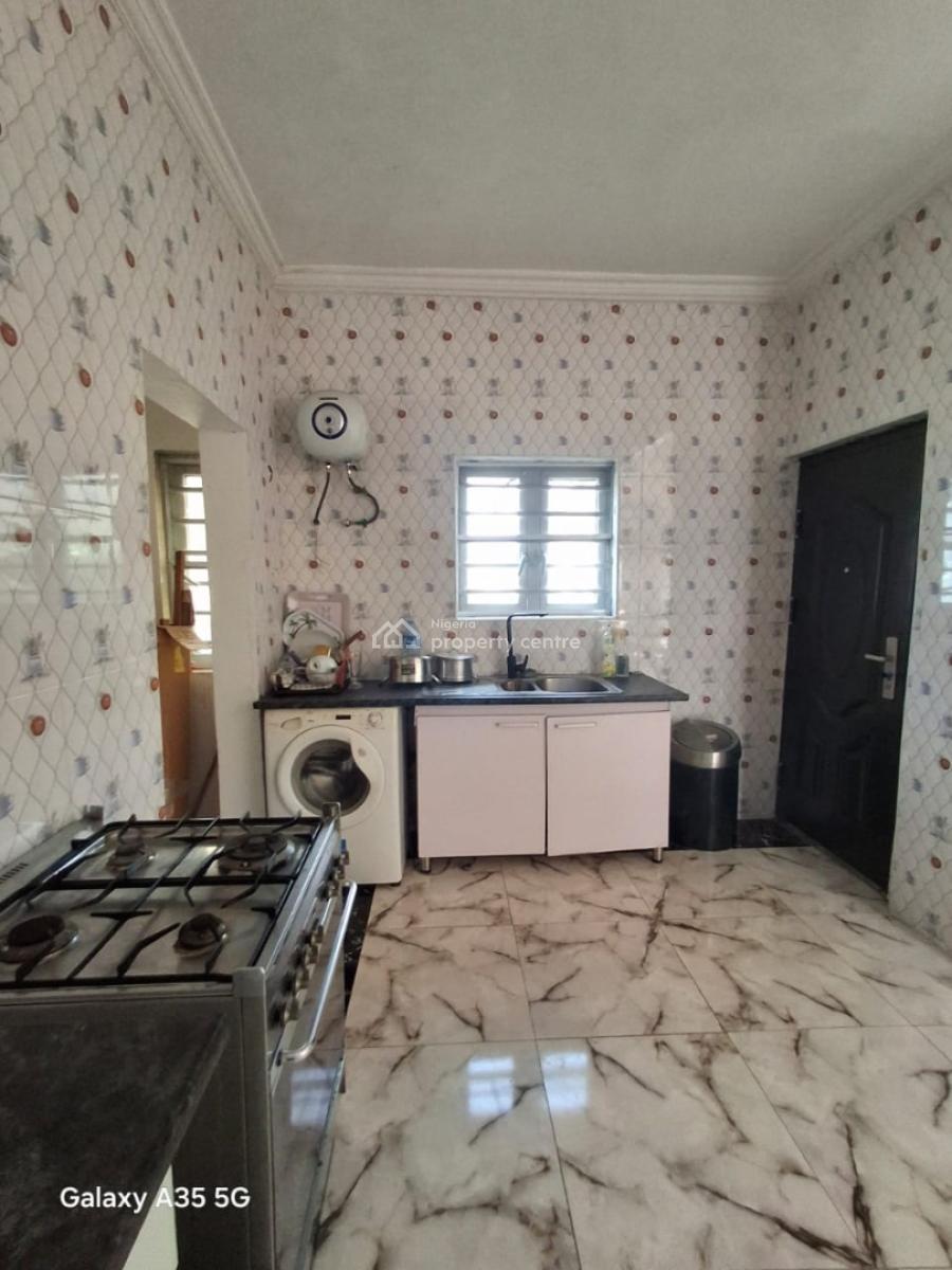 Fully Furnished 2 Bedroom Apartment Upstairs, Ogidan ! Goodnews Estate, Ajah, Lagos, Flat / Apartment for Rent
