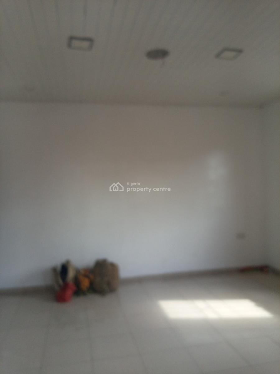 Spacious and Standard 2bedroom Flay in a Serene and Secured Estate, Anthony, Maryland, Lagos, Flat / Apartment for Rent
