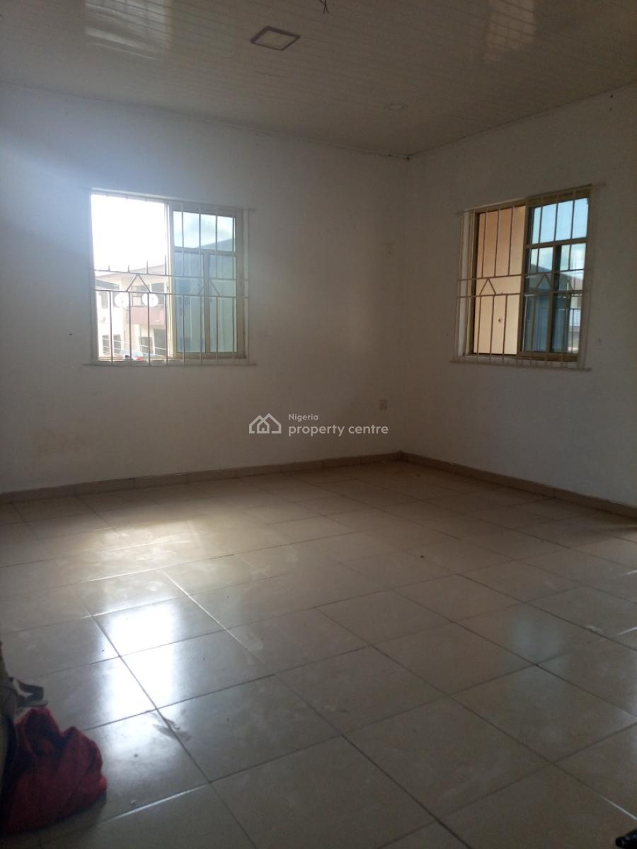 Spacious and Standard 2bedroom Flay in a Serene and Secured Estate, Anthony, Maryland, Lagos, Flat / Apartment for Rent