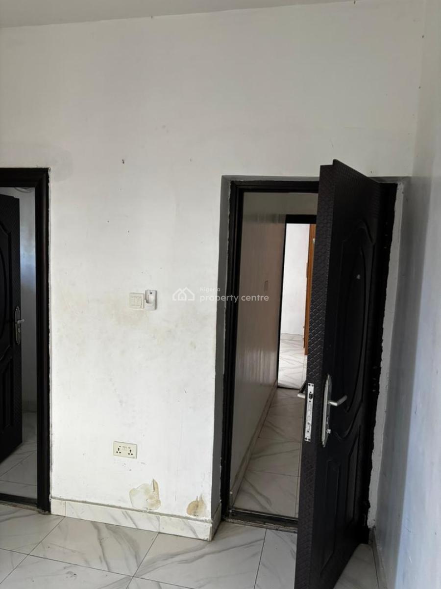 3 Bedroom Flat with a Bq Fully Serviced with Central Generator, Ogidan Area, Ajah, Lagos, Flat / Apartment for Rent