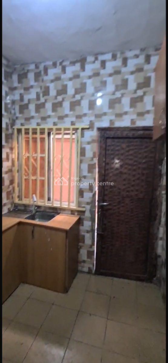 a Very Spacious 2 Bedroom Flat with Rooms En-suite, Ojodu Berger, Ojodu, Lagos, Flat / Apartment for Rent