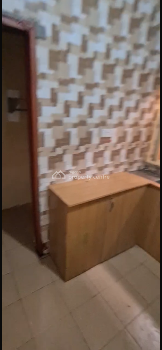 a Very Spacious 2 Bedroom Flat with Rooms En-suite, Ojodu Berger, Ojodu, Lagos, Flat / Apartment for Rent