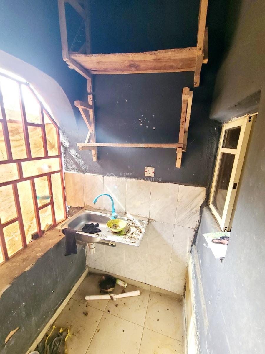 Standard Studio Apartment/self Contain Ground Floor, Ihiagwa Road, Nekede, Owerri, Nekede, Owerri Municipal, Imo, Self Contain (single Rooms) for Rent