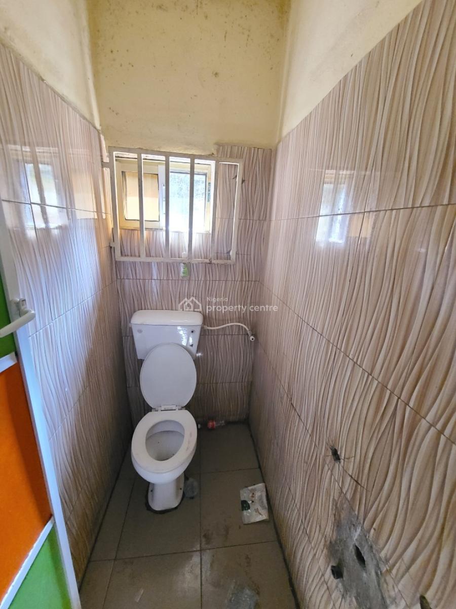 Standard Studio Apartment/self Contain Ground Floor, Ihiagwa Road, Nekede, Owerri, Nekede, Owerri Municipal, Imo, Self Contain (single Rooms) for Rent