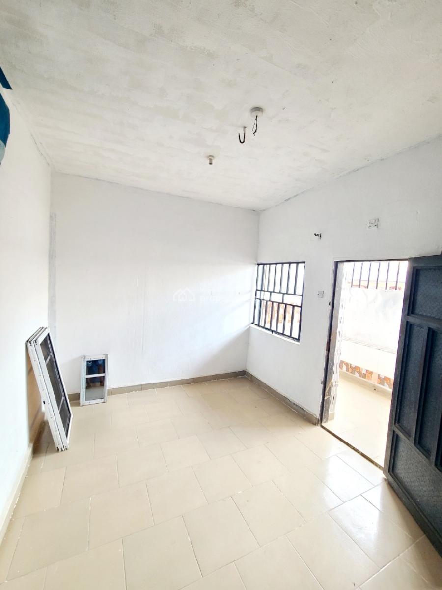 Standard Studio Apartment/self Contain Upstairs, Ihiagwa Road, Nekede, Owerri, Nekede, Owerri Municipal, Imo, Self Contain (single Rooms) for Rent