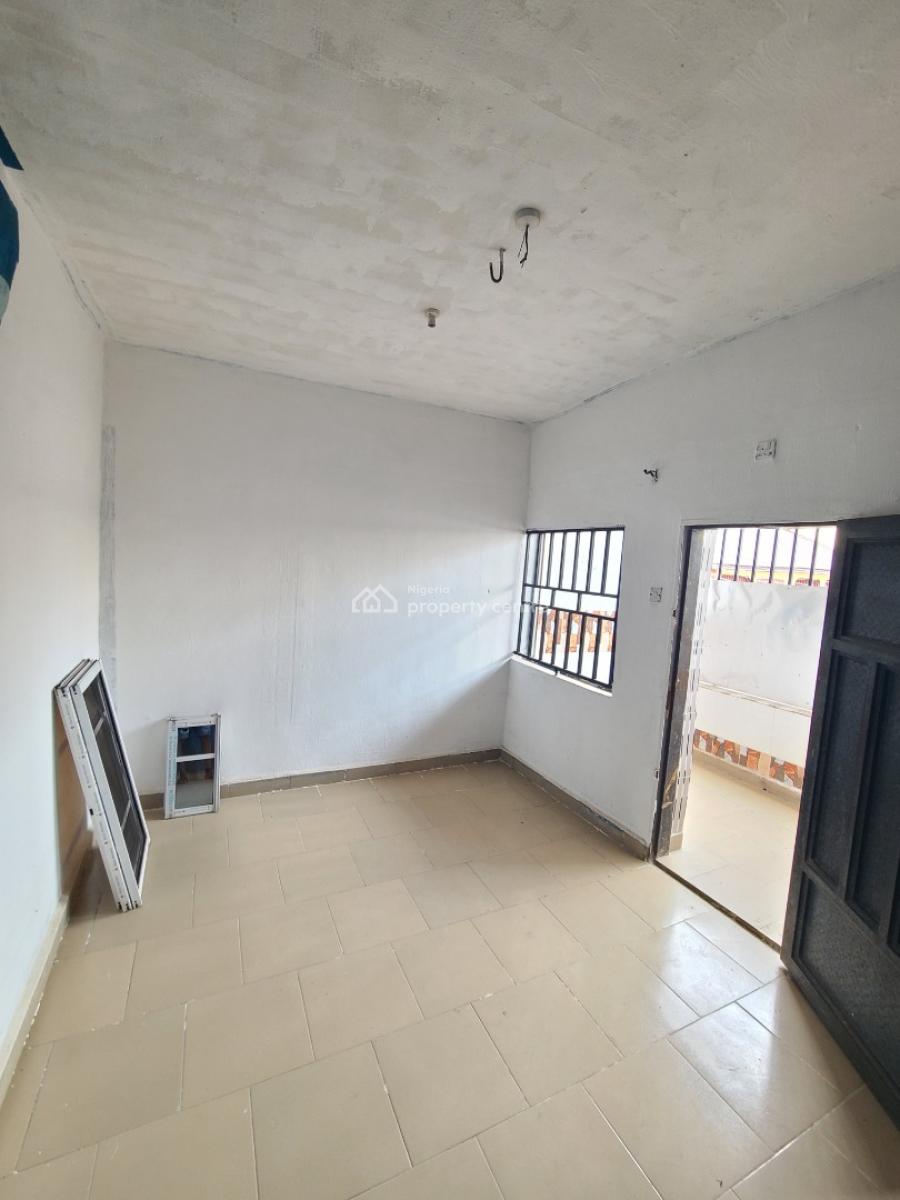Standard Studio Apartment/self Contain Upstairs, Ihiagwa Road, Nekede, Owerri, Nekede, Owerri Municipal, Imo, Self Contain (single Rooms) for Rent