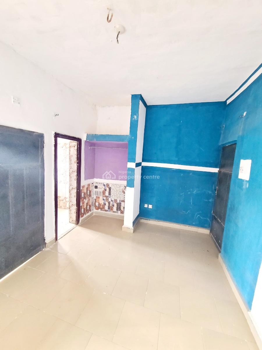 Standard Studio Apartment/self Contain Upstairs, Ihiagwa Road, Nekede, Owerri, Nekede, Owerri Municipal, Imo, Self Contain (single Rooms) for Rent