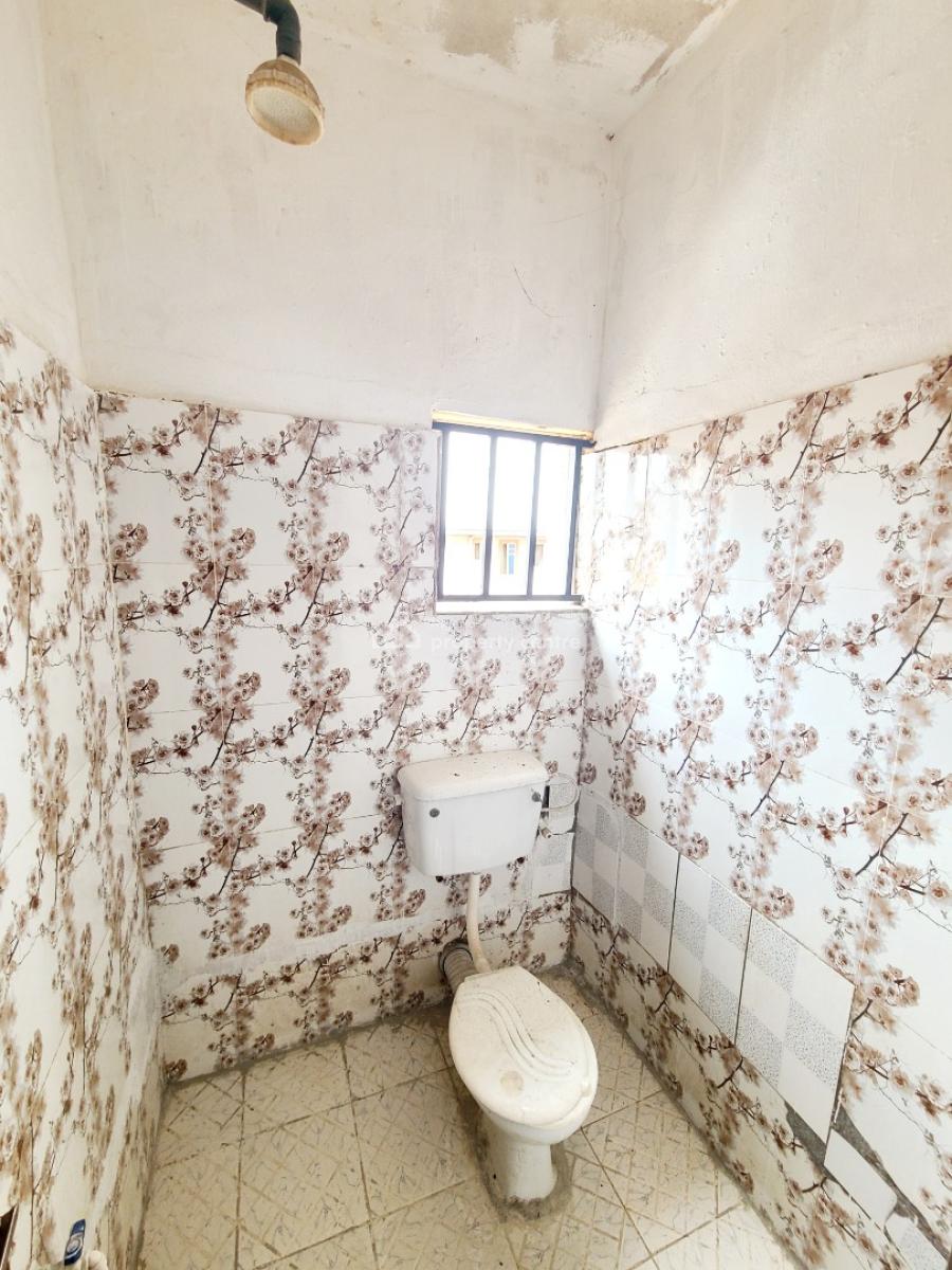 Standard Studio Apartment/self Contain Upstairs, Ihiagwa Road, Nekede, Owerri, Nekede, Owerri Municipal, Imo, Self Contain (single Rooms) for Rent