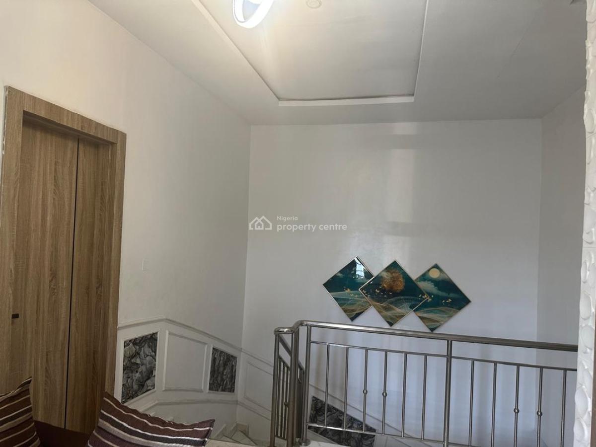 Exclusive En-suite Master Bedroom in Secured 4-bed Terrace -- Orchid, Orchid Round About By Dpk Estate Lekki Island, Lekki Expressway, Lekki, Lagos, Terraced Duplex Short Let