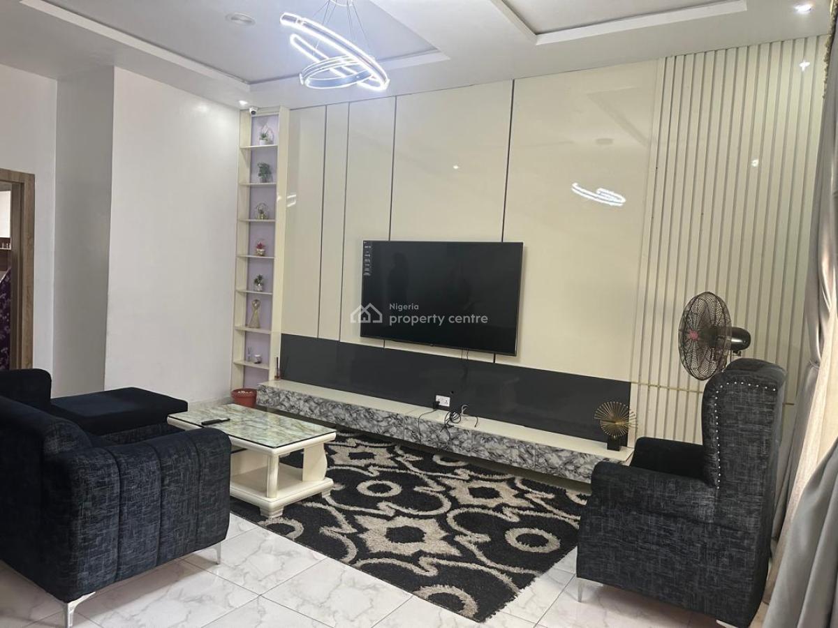 Exclusive En-suite Master Bedroom in Secured 4-bed Terrace -- Orchid, Orchid Round About By Dpk Estate Lekki Island, Lekki Expressway, Lekki, Lagos, Terraced Duplex Short Let