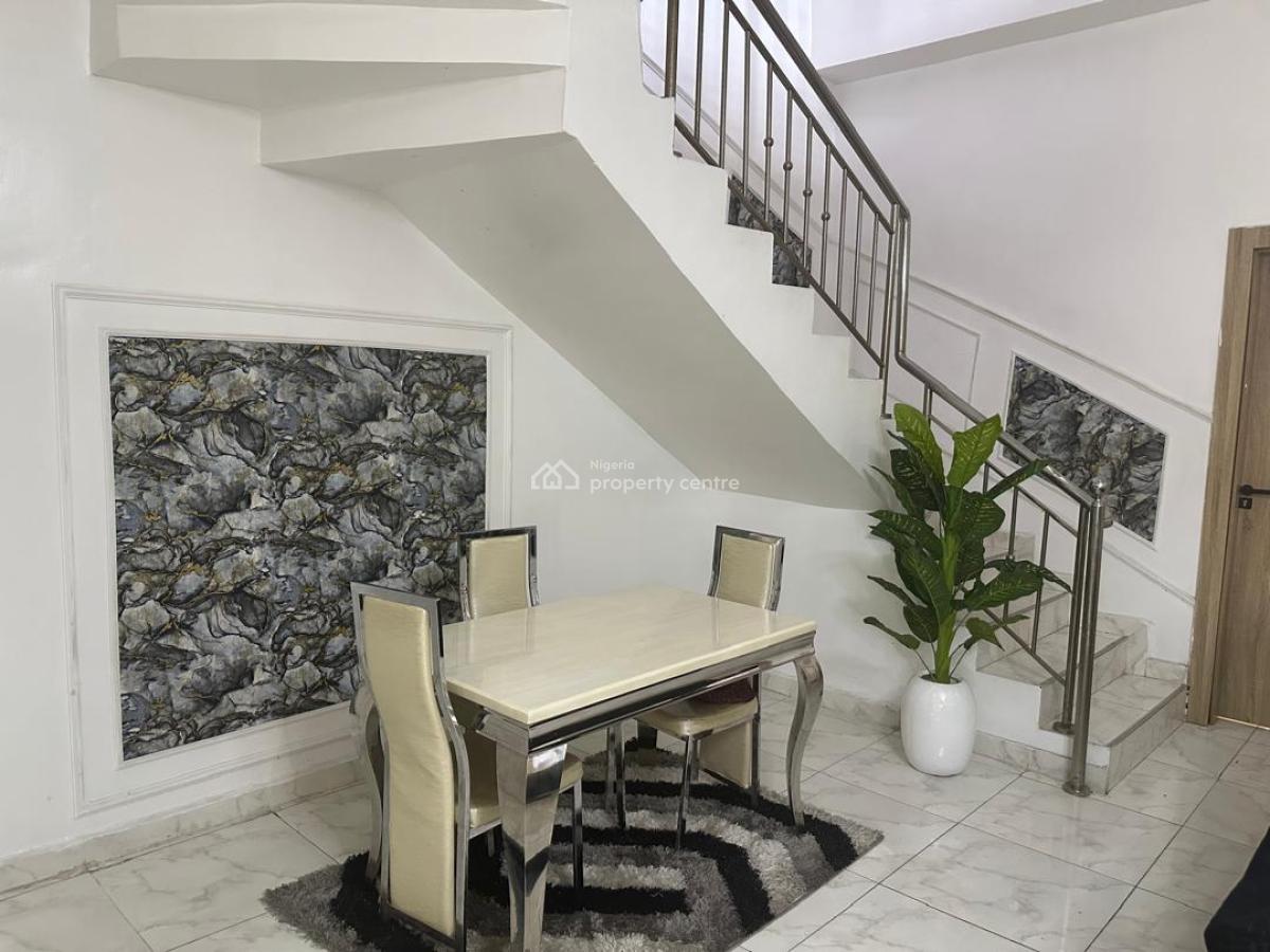 Exclusive En-suite Master Bedroom in Secured 4-bed Terrace -- Orchid, Orchid Round About By Dpk Estate Lekki Island, Lekki Expressway, Lekki, Lagos, Terraced Duplex Short Let