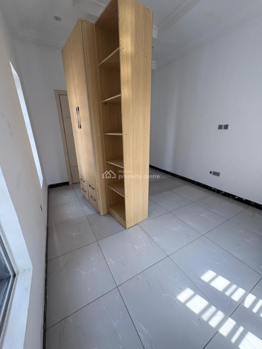 Luxury 3 Bedroom All En-suite Apartment in a Coded Estate, Peninsula Gardens Estate, Sangotedo, Ajah, Lagos, Flat / Apartment for Rent