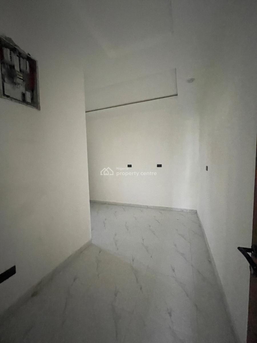 2 Bedroom Apartment with Pool and Gym, Ajah, Lagos, Flat / Apartment for Sale