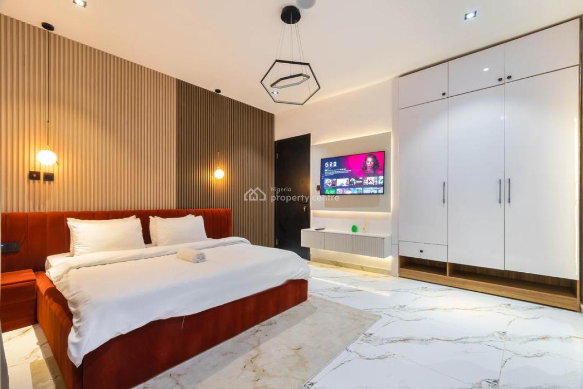 Luxury 2 Bedroom Apartment with Housekeeping and Gymnasium, Netflix,snooker Board,wifi,en-suite Rooms, Ikate, Lekki, Lagos, Flat / Apartment Short Let
