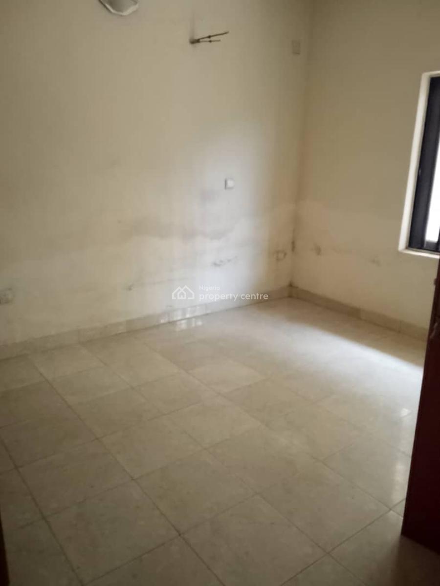 Relatively New, Decent and Spacious 2 Bedroom Apartment, Ofo Street Off Pedro Road Pedro Gbagada Lagos, Pedro, Gbagada, Lagos, Flat / Apartment for Rent