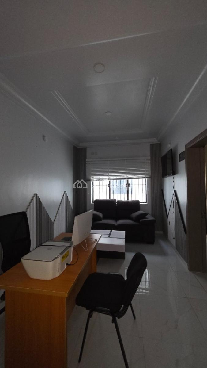 Premium Fully Furnished Office Space (2 Units Available), Oladosu Oladipo Close, Around Kolmor Metropolitan College, New Bodija, Ibadan, Oyo, Office Space for Rent