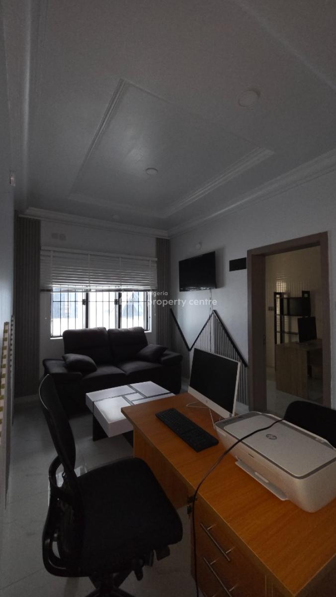 Premium Fully Furnished Office Space (2 Units Available), Oladosu Oladipo Close, Around Kolmor Metropolitan College, New Bodija, Ibadan, Oyo, Office Space for Rent