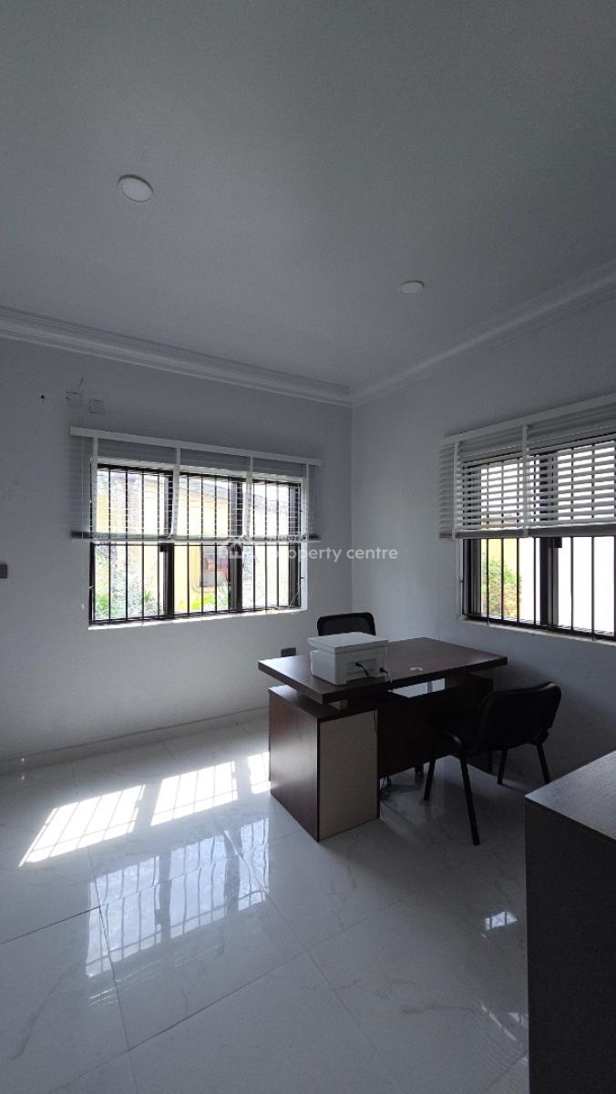 Premium Fully Furnished Office Space (2 Units Available), Oladosu Oladipo Close, Around Kolmor Metropolitan College, New Bodija, Ibadan, Oyo, Office Space for Rent