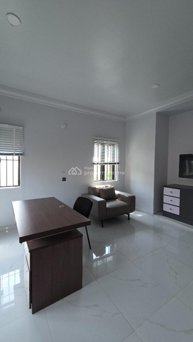 Premium Fully Furnished Office Space (2 Units Available), Oladosu Oladipo Close, Around Kolmor Metropolitan College, New Bodija, Ibadan, Oyo, Office Space for Rent