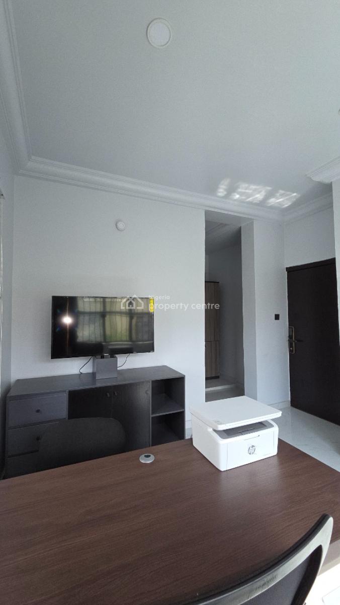 Premium Fully Furnished Office Space (2 Units Available), Oladosu Oladipo Close, Around Kolmor Metropolitan College, New Bodija, Ibadan, Oyo, Office Space for Rent
