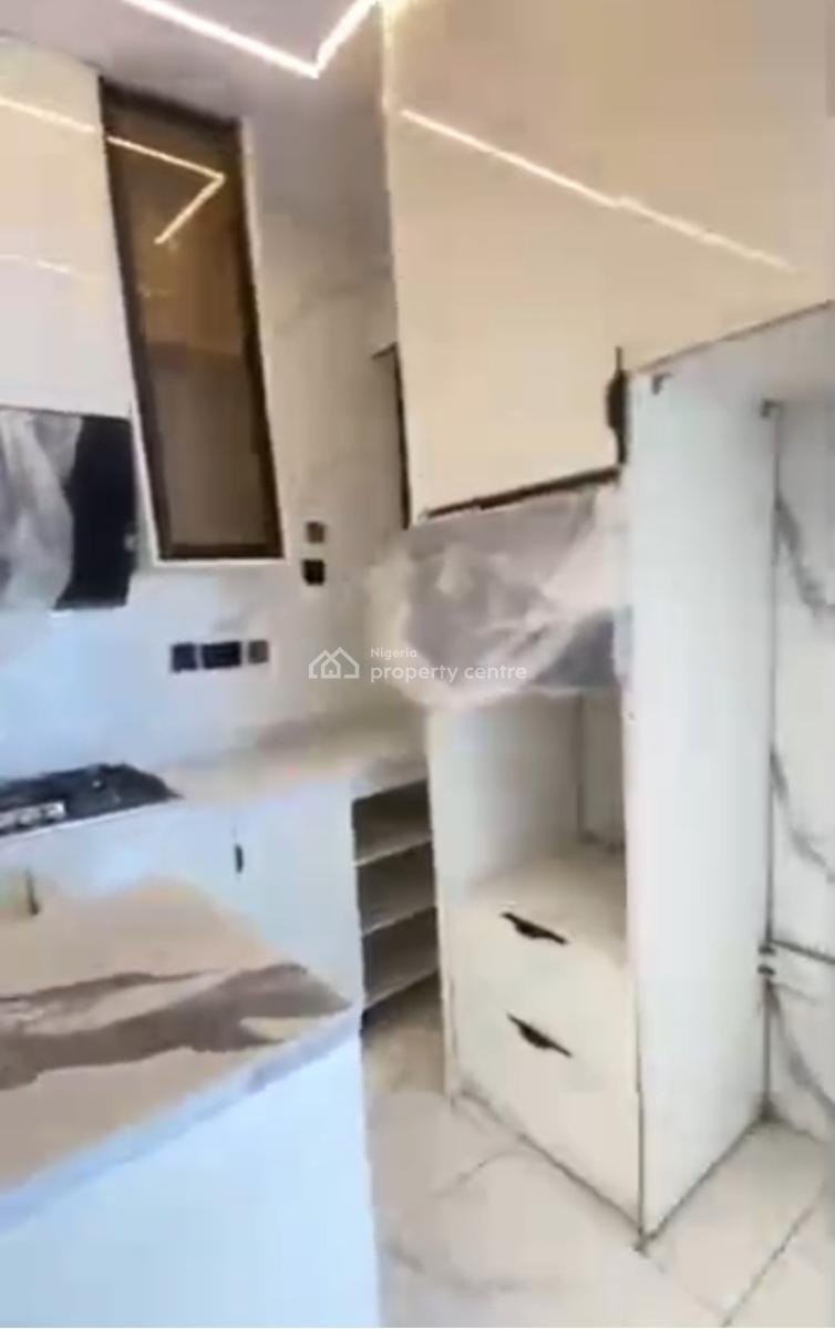 Stunning Fantastic 2bedroom Flat in Secured Estate at Ikate Lekki*, in Secured Estate at Ikate Lekki, Ikate Elegushi, Lekki, Lagos, Flat / Apartment for Sale