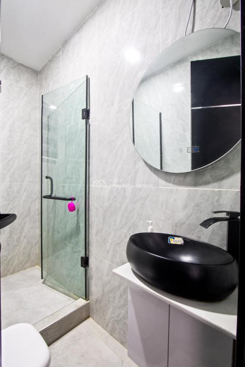 Luxury 2 Bedroom Apartment with Pool, Balcony & Ps5, En-suite Rooms, Automated Curtains, 24/7 Power, Comfortable and Secure, Ikate, Lekki, Lagos, Flat / Apartment Short Let