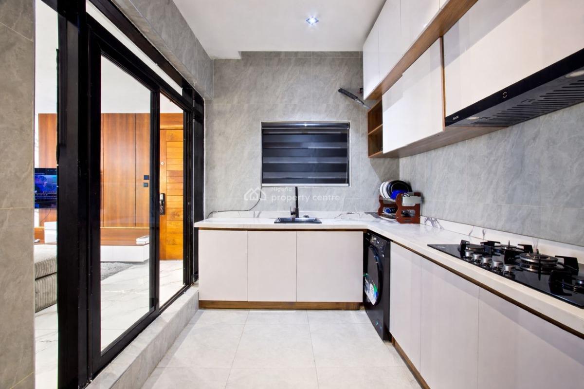 Luxury 2 Bedroom Apartment with Pool, Balcony & Ps5, En-suite Rooms, Automated Curtains, 24/7 Power, Comfortable and Secure, Ikate, Lekki, Lagos, Flat / Apartment Short Let