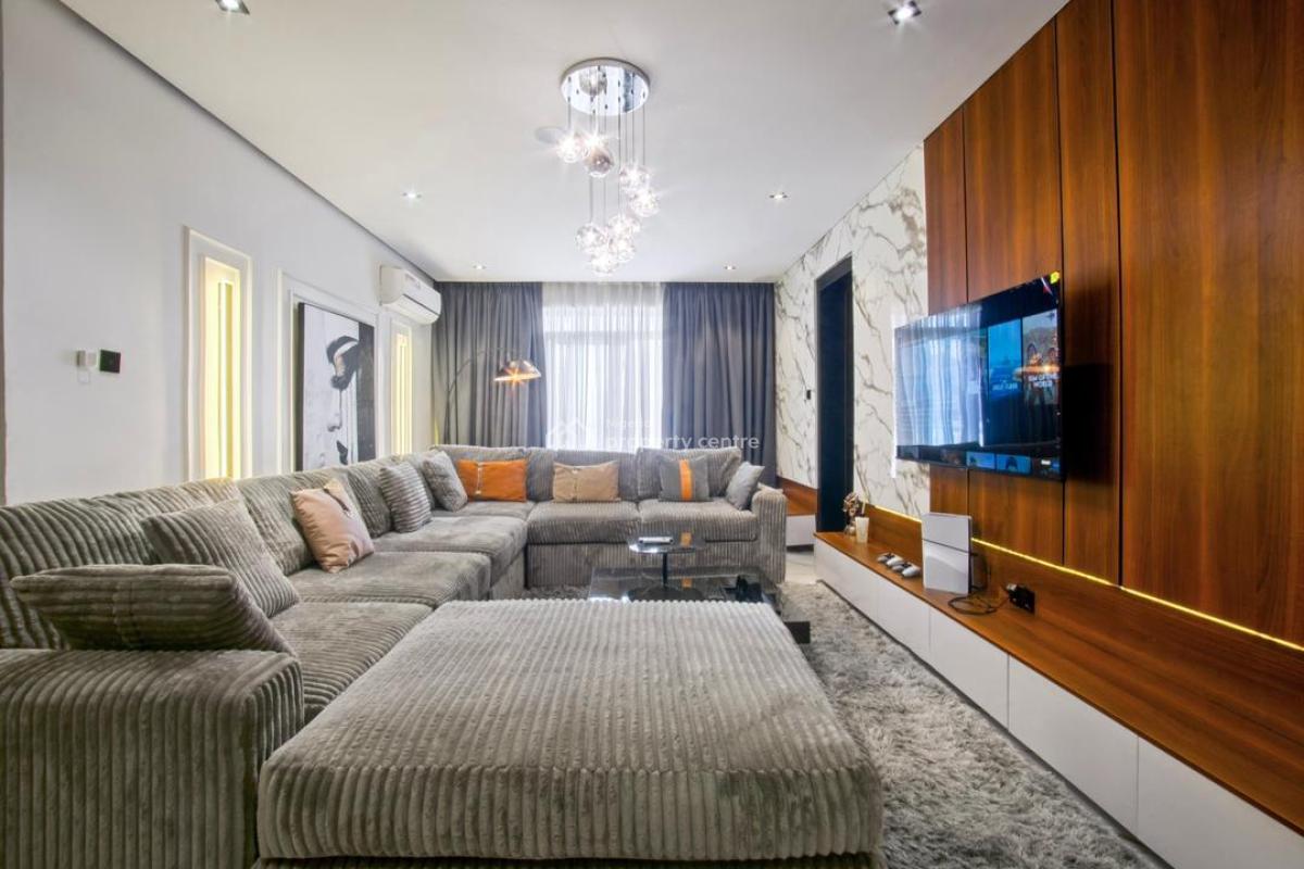 Luxury 2 Bedroom Apartment with Pool, Balcony & Ps5, En-suite Rooms, Automated Curtains, 24/7 Power, Comfortable and Secure, Ikate, Lekki, Lagos, Flat / Apartment Short Let