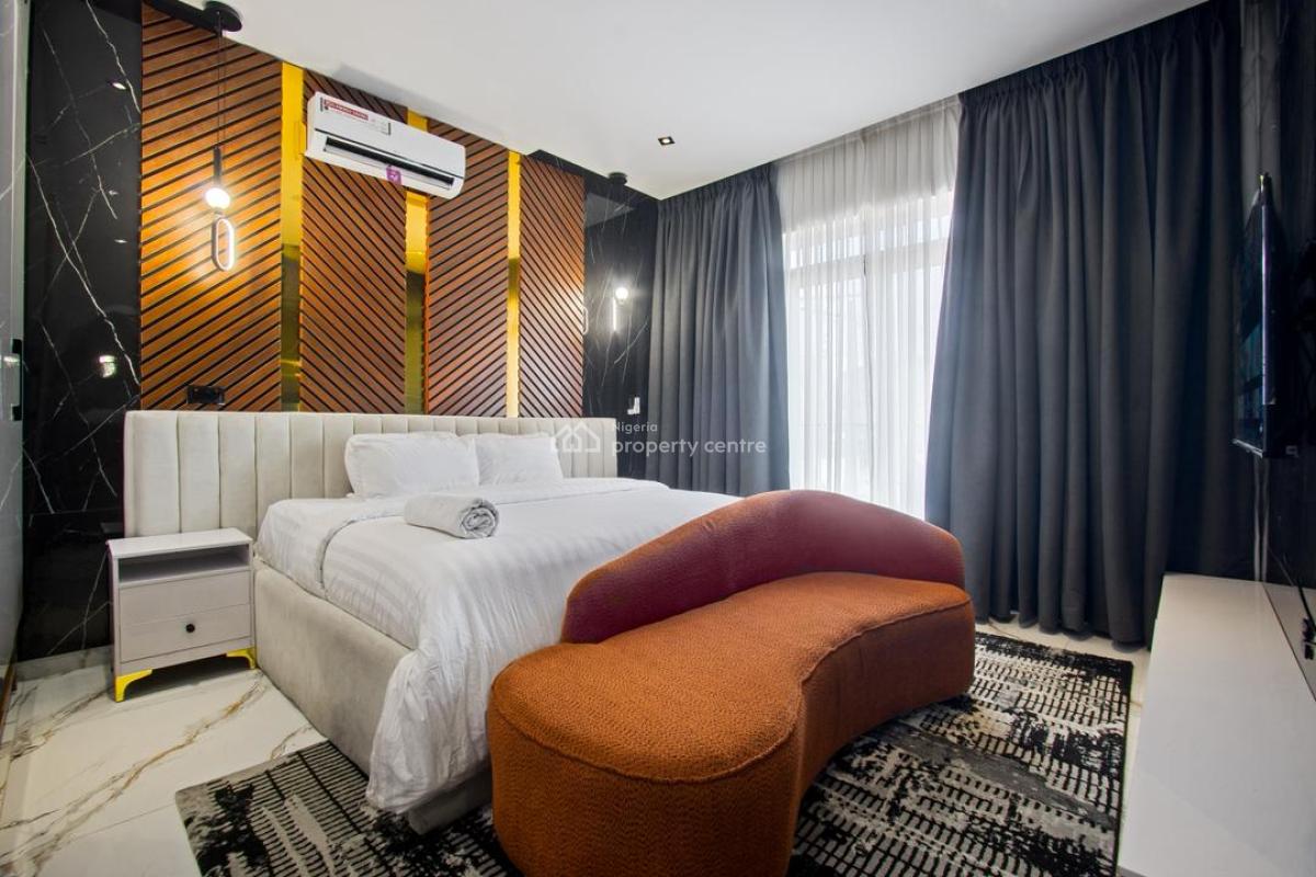 Luxury 2 Bedroom Apartment with Pool, Balcony & Ps5, En-suite Rooms, Automated Curtains, 24/7 Power, Comfortable and Secure, Ikate, Lekki, Lagos, Flat / Apartment Short Let