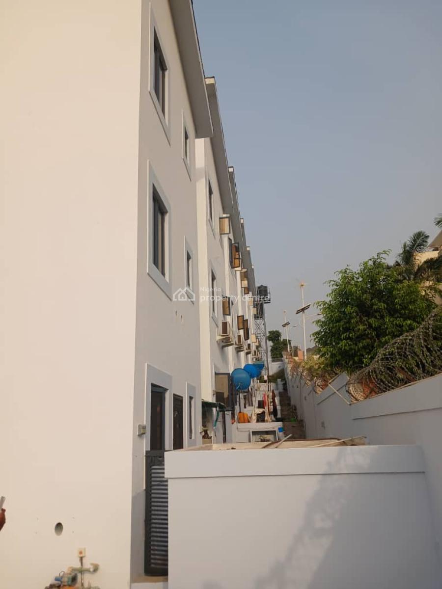 Standard and Well Maintained Four Bedrooms Terrace at Guzape Abuja, Guzape Abuja, Asokoro District, Abuja, House for Rent