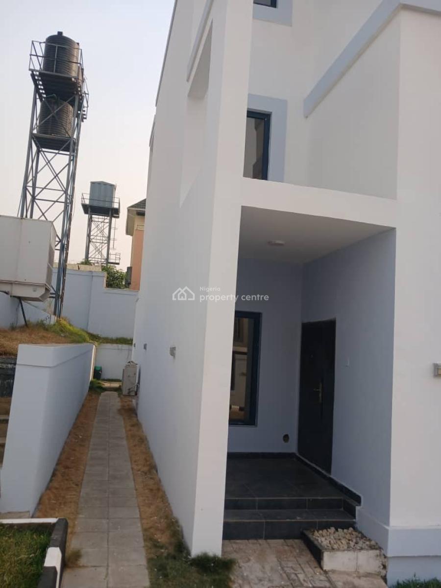 Standard and Well Maintained Four Bedrooms Terrace at Guzape Abuja, Guzape Abuja, Asokoro District, Abuja, House for Rent