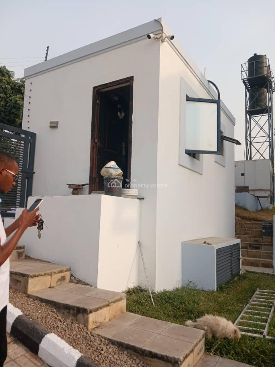 Standard and Well Maintained Four Bedrooms Terrace at Guzape Abuja, Guzape Abuja, Asokoro District, Abuja, House for Rent