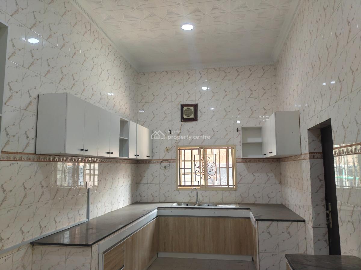 4 Bedroom Semi Detached House, Arepo, Berger, Arepo, Ogun, Semi-detached Duplex for Sale