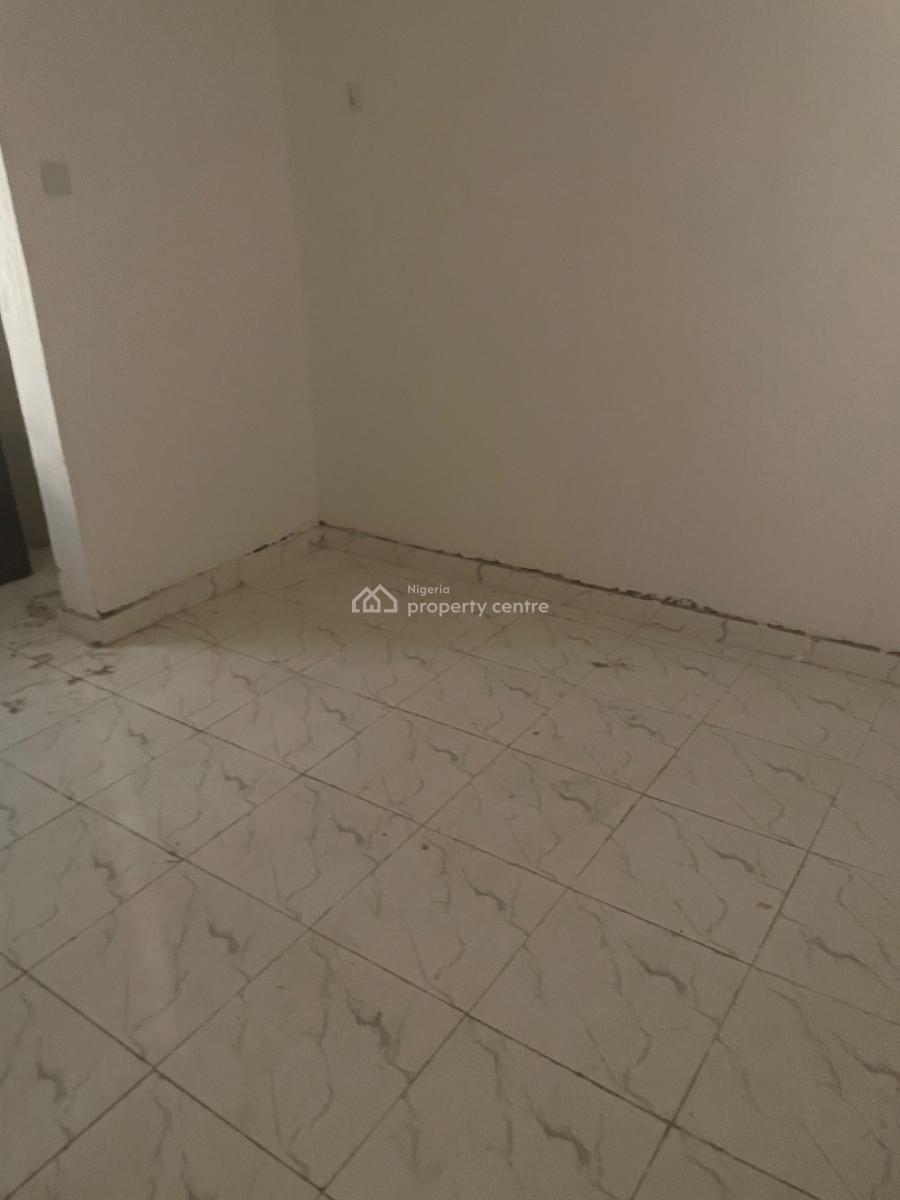 Room Self, Pedro Road, Shomolu, Lagos, Self Contain (single Rooms) for Rent