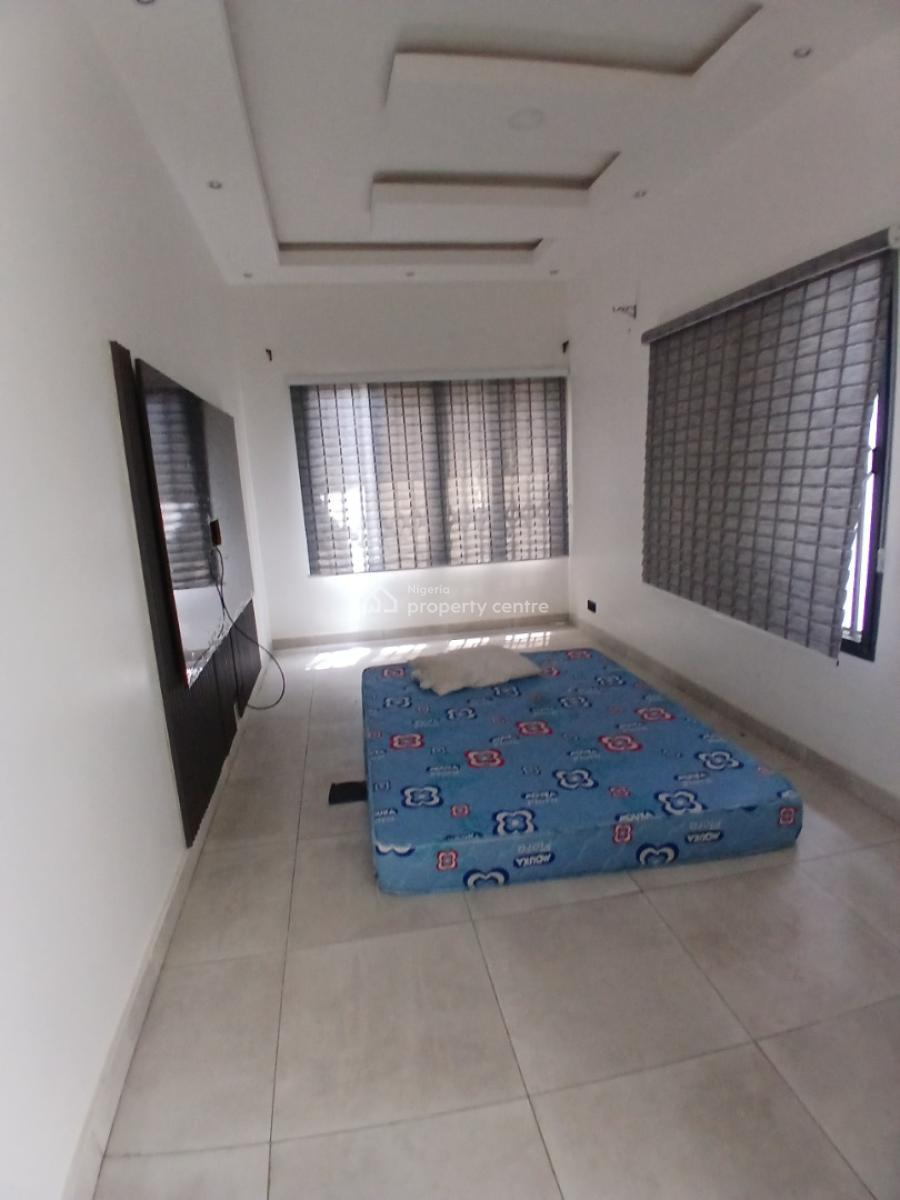 Ground Floor and Self-serviced 2 Bedroom En-suite Flat with an Enclose, Ikate, Lekki, Lagos, Flat / Apartment for Rent