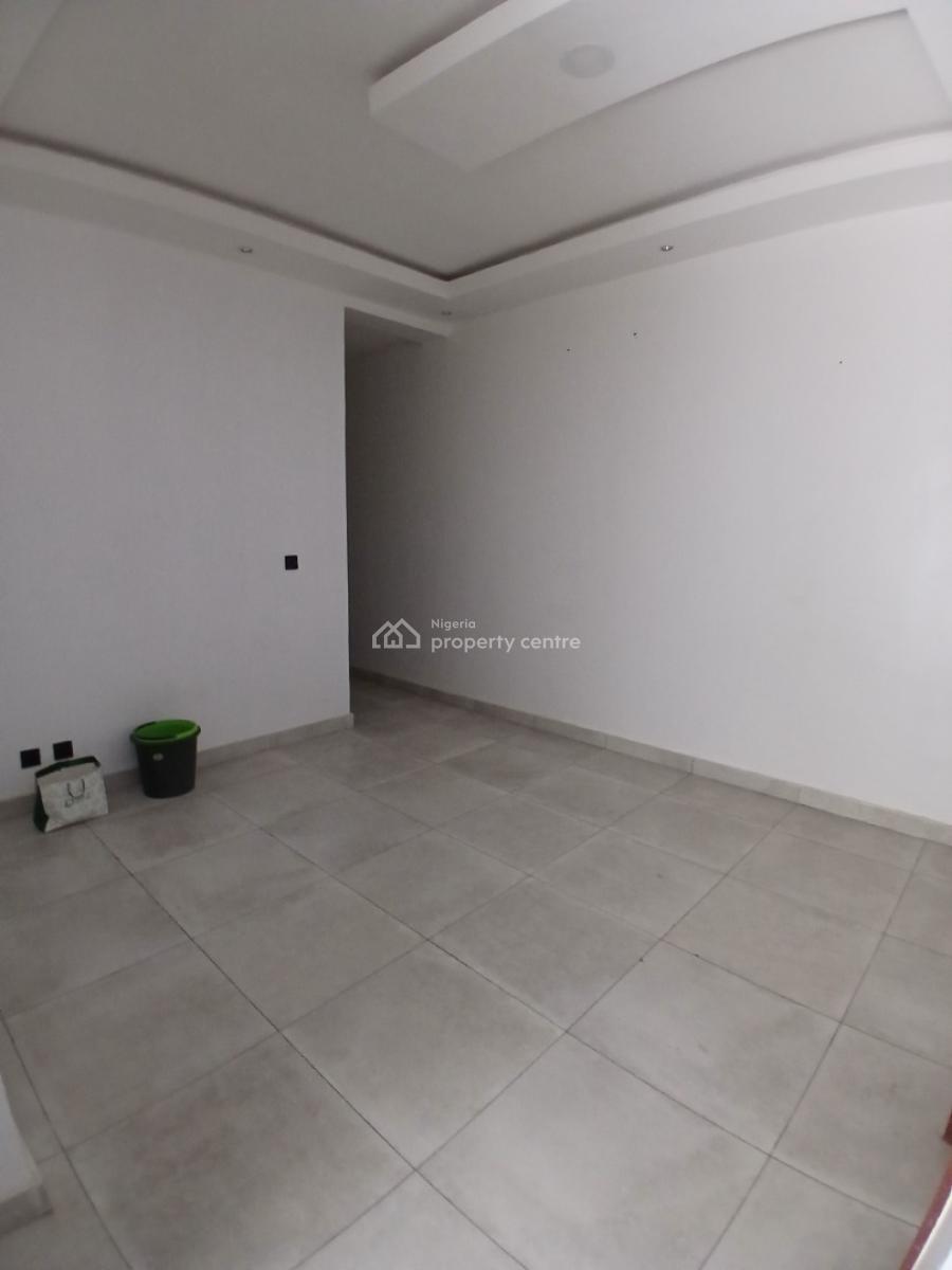 Ground Floor and Self-serviced 2 Bedroom En-suite Flat with an Enclose, Ikate, Lekki, Lagos, Flat / Apartment for Rent