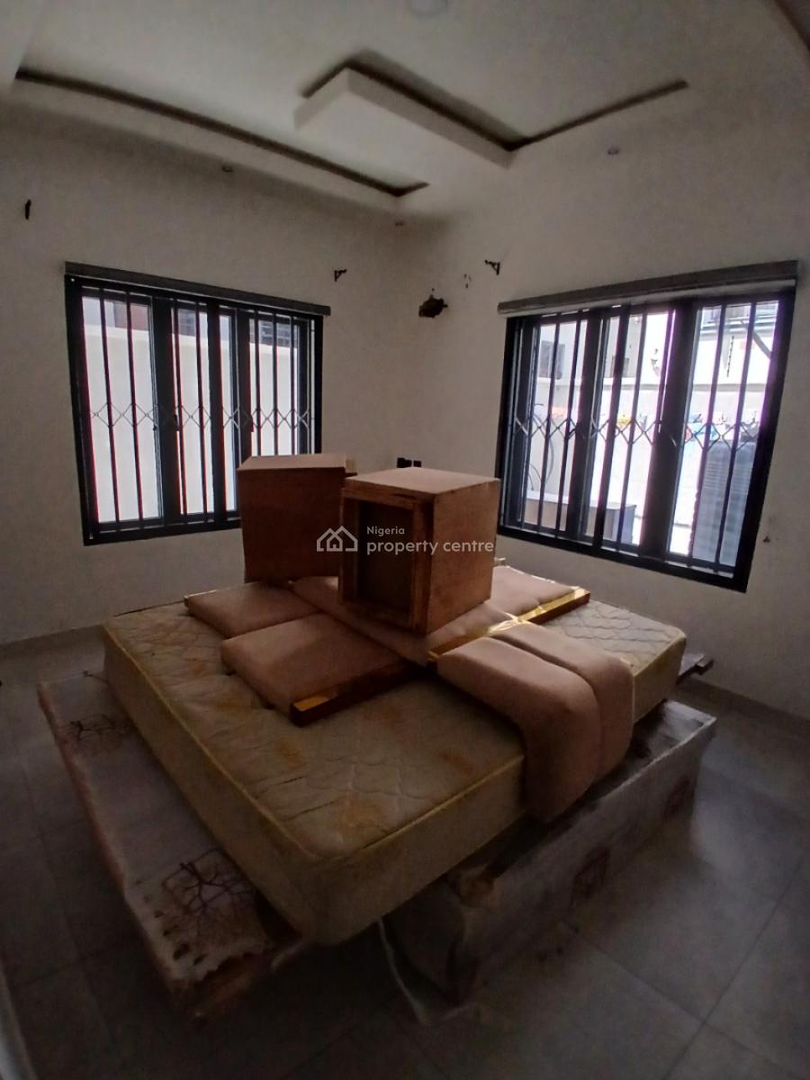 Ground Floor and Self-serviced 2 Bedroom En-suite Flat with an Enclose, Ikate, Lekki, Lagos, Flat / Apartment for Rent