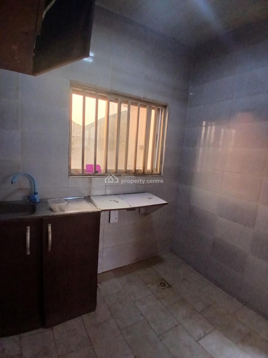 a Room Self Contained in an Estate(comes with a/c), Kaura, Abuja, Self Contain (single Rooms) for Rent
