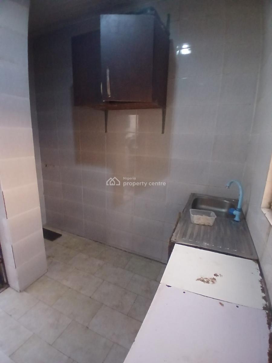 a Room Self Contained in an Estate(comes with a/c), Kaura, Abuja, Self Contain (single Rooms) for Rent