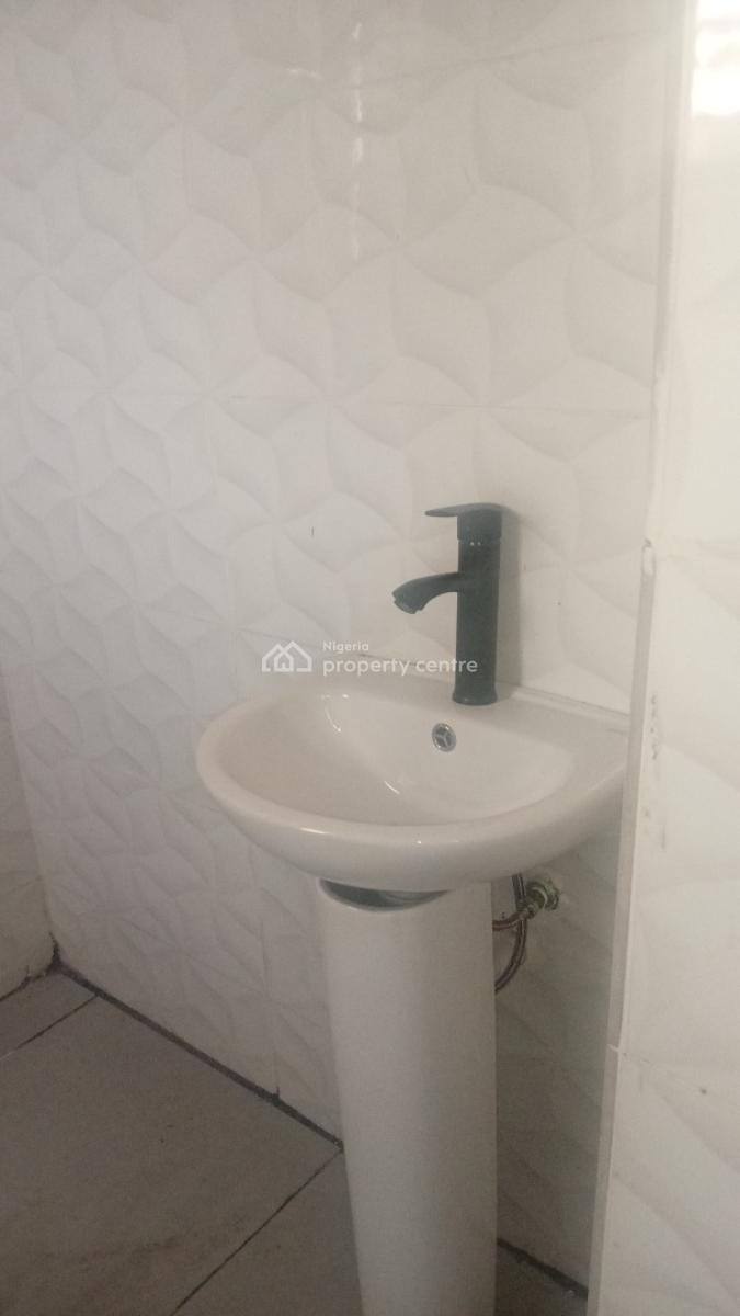 Exquisite and Brand New Tastefully Built 2bedroom, Sunny Villa Estate, Badore, Ajah, Lagos, Flat / Apartment for Rent