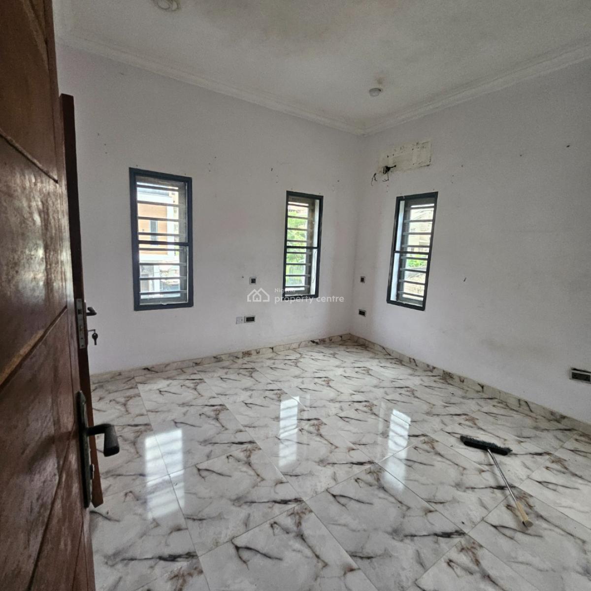 Luxury 5-bedroom Duplex with Vq at Magodo Phase 2 Gra, Gra Phase 2, Magodo, Lagos, Semi-detached Duplex for Rent