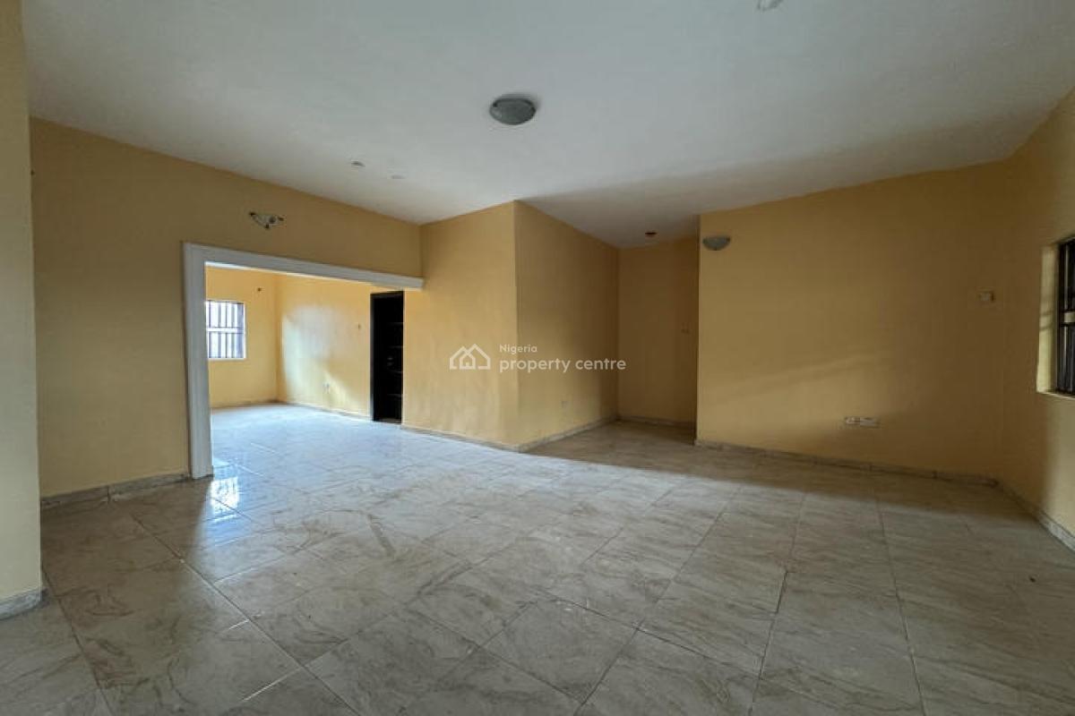 Well Maintained 3 Bedroom Flat, Southern Estate, Lakowe, Ibeju Lekki, Lagos, Flat / Apartment for Sale