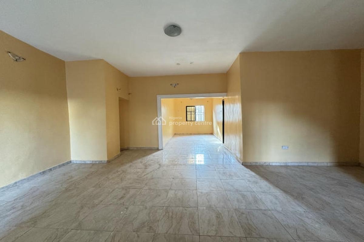 Well Maintained 3 Bedroom Flat, Southern Estate, Lakowe, Ibeju Lekki, Lagos, Flat / Apartment for Sale