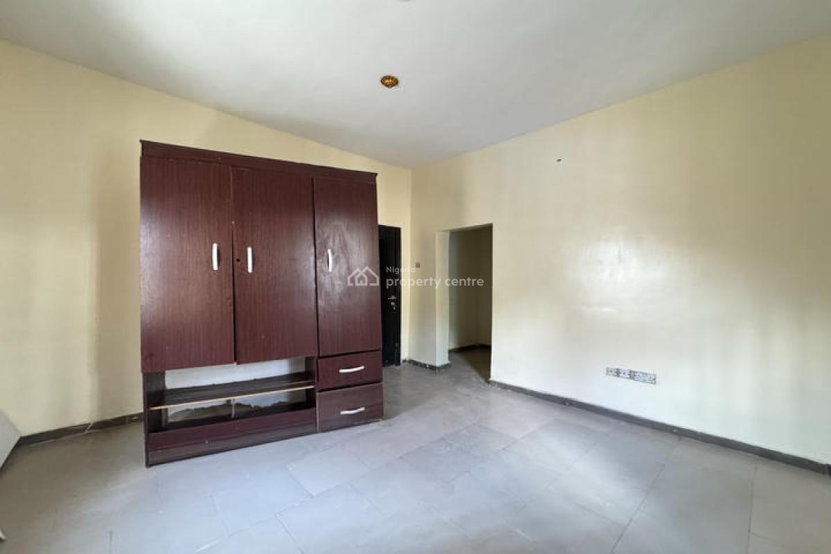 Well Maintained 3 Bedroom Flat, Southern Estate, Lakowe, Ibeju Lekki, Lagos, Flat / Apartment for Sale